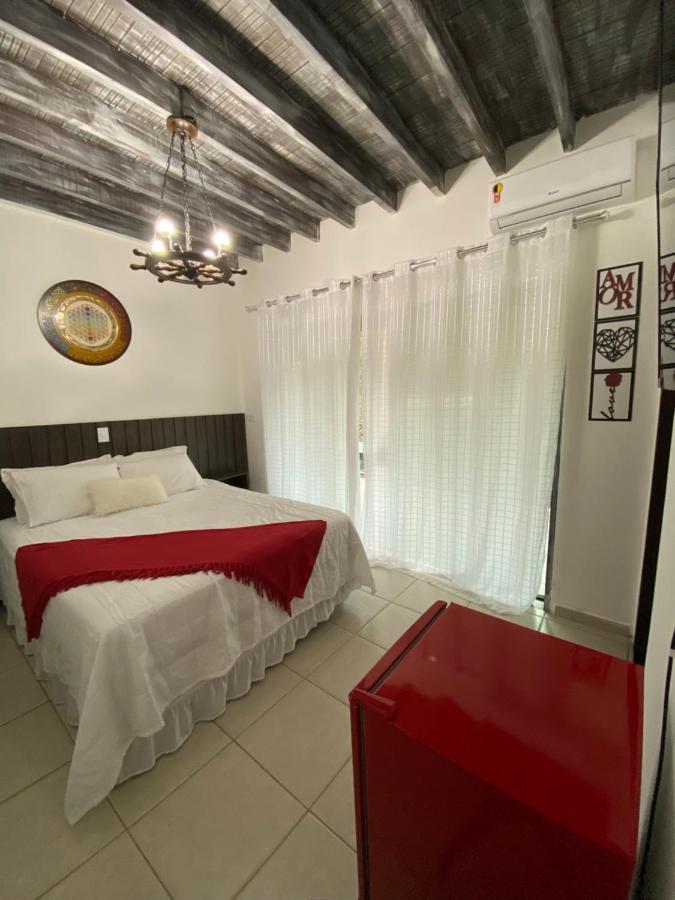 Bahan Suites Privativas - Ideal Para Casais أوباتوبا المظهر الخارجي الصورة
