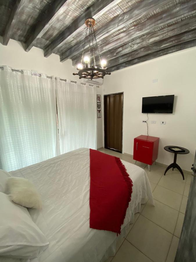 Bahan Suites Privativas - Ideal Para Casais أوباتوبا المظهر الخارجي الصورة